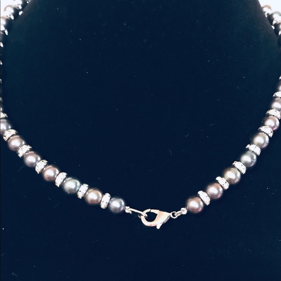 Luxe Black Peacock Pearl and Crystal Necklace - Picture 8 of 9